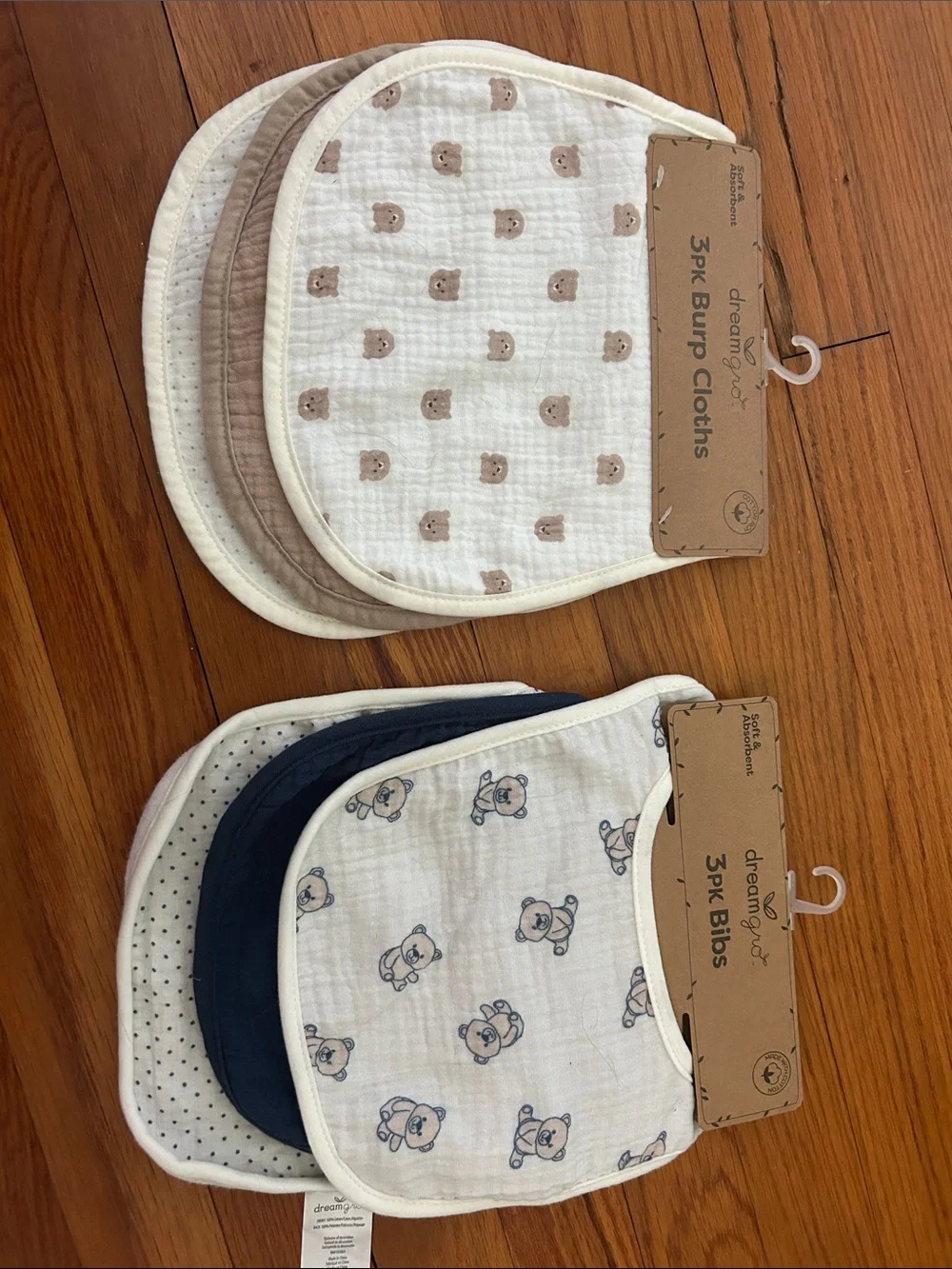 6 baby bibs, bear and mixed print